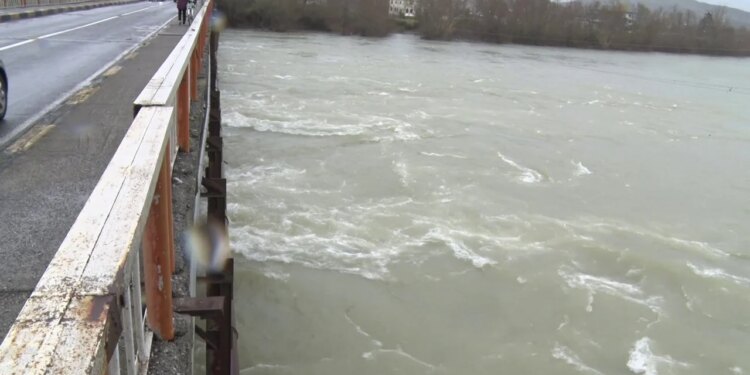 Nivelet e HEC në prag të maksimumit/ Shqipëria importon 170 milion euro energji dhe e shet katër herë në treg.