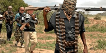 Një numër viktimash ishte në punë në një urë, ndërsa dhjetra janë raportuar të vdekur nga sulmi xhihadist në Nigeri.