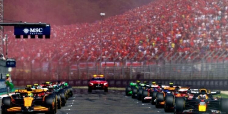 Njëmbëdhjetë skuadra do të garojnë në Formulën 1 në vitin 2026, një situatë që nuk është parë prej dhjetë vitesh. Ja çfarë ndodhi me rregullat.