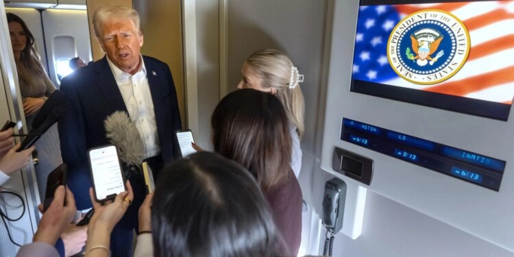 "Njerëzit tanë kanë lidhje me presidenten e përkohshme të Venezuelës", thotë Trump: A pritet ndërhyrja në Kubë? Ai vend pritet të shkatërrohet nga brenda.