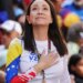 "Njohje për përkushtimin e tij ndaj lirisë së atdheut" / Udhëheqësja e opozitës venezueliane i dorëzon medaljen e saj Presidentit Trump, pas fitimit të Nobel-it për Paqe.