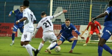 Nuk shënohen gola në Durrës, Teuta dhe Dinamo përfundojnë në barazim pa fitues, rezultat që nuk ofron dobi për asnjërën palë.