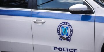 Operacion antidrogë në Athinë: 6 kg kanabis dhe 20 mijë euro të sekuestruara, 4 të arrestuar përfshirë 2 shqiptarë.