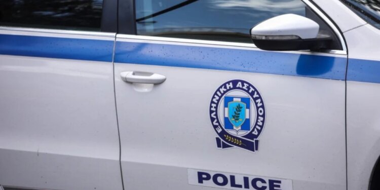 Operacion antidrogë në Athinë: 6 kg kanabis dhe 20 mijë euro të sekuestruara, 4 të arrestuar përfshirë 2 shqiptarë.