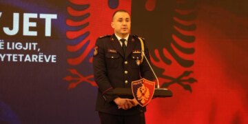 “Organizata jonë ka mangësi”, 113-vjetori i themelimit të Policisë së Shtetit, Proda adreson mesazh për efektivët: Po përballim sfida të vazhdueshme.