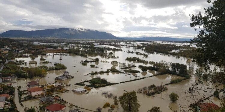 Paralajmërim nga IGJEUM: Shira të forta pritet të shkaktojnë rritje të rrezikshme të prurjeve deri të enjten, ja zonat që do të preken më shumë.