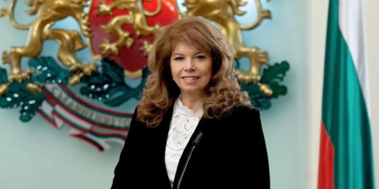Pas largimit të Rumen Radev, Bullgaria zgjedh për herë të parë një presidente grua në histori.