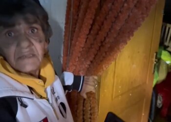 Përmbytjet në Durrës: Nëna tregon për TCH, “Fëmija im ishte në rrezik, e dërgova te familjarët, por nuk na ofruan strehim.”