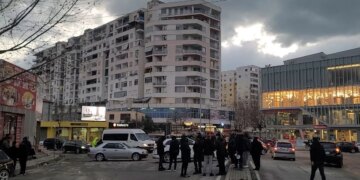 Përmbytjet në Durrës, banorët protestojnë: Kërkohet shpallja e gjendjes së emergjencës.