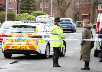 Pesë minuta para kalimit në vitin e ri, një person gjendet i vrarë me thikë; arrestohet çifti i të rinjve.