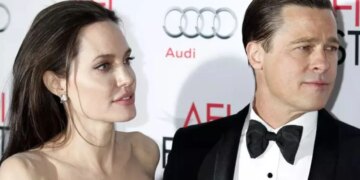 Pitt përballet me Jolie, gjykata jep vendimin në mbështetje të Bradit për 22 dokumente të ngjashme.