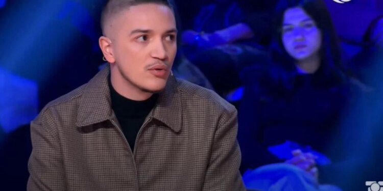 "Po përjeton një situatë të vështirë" / Mamaja e Inës përballë Kejsit? Miku i saj i afërt e zbulohet këtë fakt.