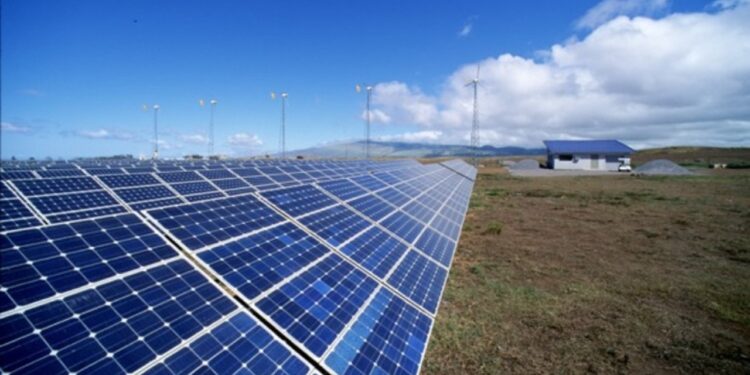 Pranohet ndërtimi i parkut solsolar në fshatin Rrakull, në territorin e bashkisë Kavajë