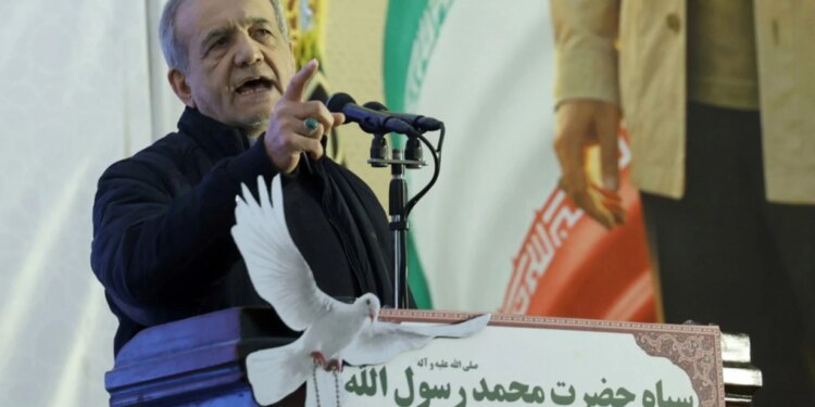 Presidenti iranian reagon ndaj kërkesave të Trump për një lider të ri: Çdo sulm ndaj liderit suprem përbën një akt lufte ndaj kombit iranian.