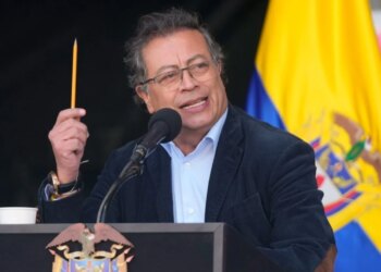 Presidenti kolumbian Gustavo Petro shpreh kundërshtimin ndaj sulmit me raketa në Karaças dhe kërkon një mbledhje të menjëhershme të Këshillit të Sigurimit të OKB-së.