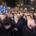 Protesta e Partisë Demokratike ka filluar, Sali Berisha arrin në ndërtesën e Kryeministrisë.