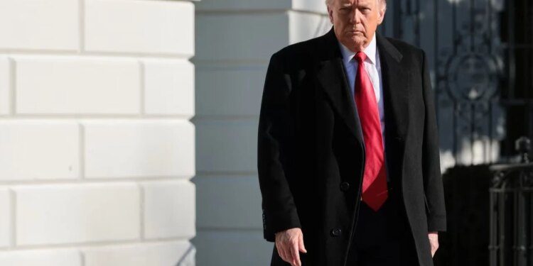 Protestat e dhunshme në Iran/ Trump anullon pjesëmarrjen në takimin me liderët e sigurisë kombëtare, ku planifikoheshin biseda mbi strategjinë ndaj Teheranit.