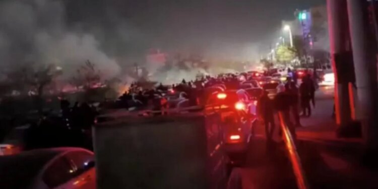 Protestat në Iran, SHBA përgatit sulm kibernetik. Teherani: Komunikimi me Uashingtonin po vazhdon. 538 të ndjerë gjatë përleshjeve.