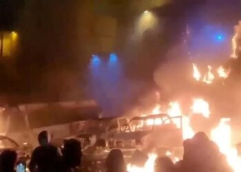 Protestat në Iran intensifikohen, me dhjetëra të vdekur; mjekët njoftojnë: spitalet po mbushen.