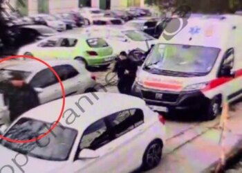 Publikohet një video e re e Altin Ndocit: Hyjnia në spital pa pranga, shoqërohet nga një vetëm një efektiv.