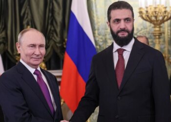 Putin shpreh admirimin për liderin sirian, synon të mbrojë bazat ushtarake ruse në rast të përmbysjes së Bashar al-Assad.