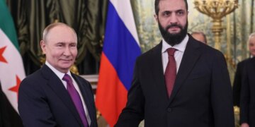 Putin shpreh admirimin për liderin sirian, synon të mbrojë bazat ushtarake ruse në rast të përmbysjes së Bashar al-Assad.