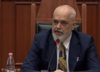 Rama shpjegon arsyen e mospranisë në Davos: Zgjodha të prisja vajzën, sipas lejes nga Trump.