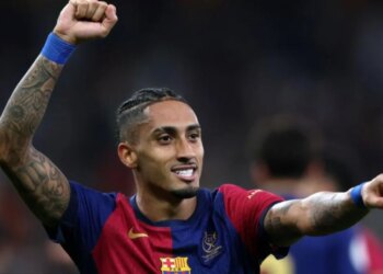 Raphinha shpallet lojtari më i mirë i vitit 2025 nga fansat, pasi humbi Topin e Artë dhe FIFA The Best.