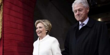 Refuzuan të japin dëshminë për dokumentet e Epstein/ Dhoma e Përfaqësuesve fillon procedurat ndaj Bill dhe Hillary Clinton, çfarë pritet të ndodhë.