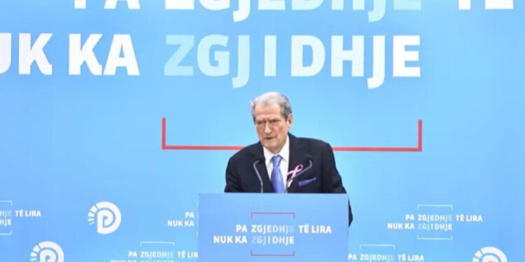 Revolucioni iranian: Berisha thekson se diktatura e Ajetollahëve ndodhet në fazat e saj të fundit.