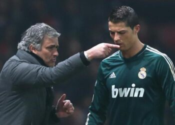 Rivlerësohet shkëmbimi i ashpër mes Jose Mourinhos dhe Ronaldos, i cili duke qaruar tha: Mua ma bën këtë…
