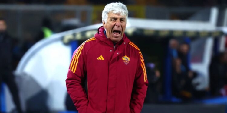 Roma befason Gasperini, eviton komunikimin me mediat pas ndeshjes për shkak të merkatos
Roma arriti të mposht Leccen në ndeshjen e javës së 19 të Serie A, rikthyer suksesin në transfertë. Pas sfidës, trajneri i verdhekuqve, Gian Piero Gasperini, befasoi me mungesën e tij përpara mediave, duke anashkaluar shpalljet pas ndeshjes.