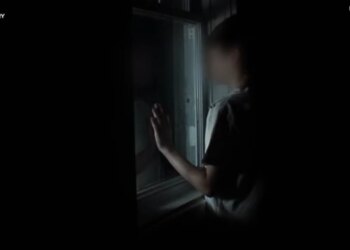 Rrëfimi prekës i nënës: "Ai nuk donte ta shihte, fëmijë jetim me baba" – dhuna psikologjike dhe mohimi i bukës për fëmijët.