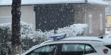 Rreth 600 familje në fshatrat e qarkut Korçë pa energji elektrike, si është gjendja me rrugët?