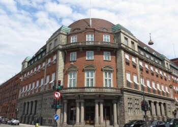 “Rreth angazhimit të menjëhershëm pa pritje urdhra”/ Ministria daneze e Mbrojtjes pohon se ushtarët janë të autorizuar të qëllojnë ndaj çdo forcë pushtuese, përfshirë edhe ato amerikane.