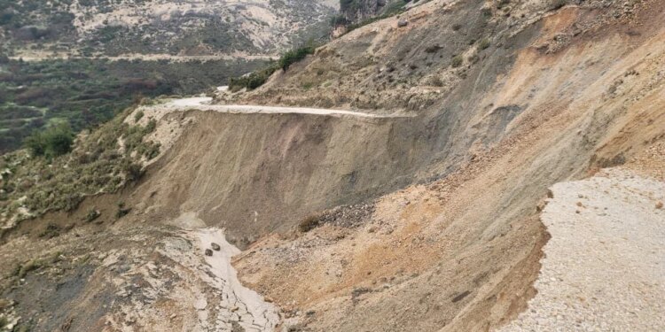 Rrezik për rrëshqitje të tokës në Bashaj dhe Matogjin, nevojitet ndërhyrje e menjëhershme nga institucionet kompetente