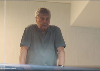Rumania në shqetësim për Lucescu; pranohet në spital në Bukuresht me temperaturë 39°.