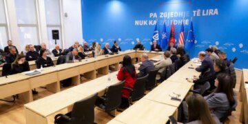 Seancë në kuvendin e të enjtes për anëtarësimin e Shqipërisë në Bordin e Paqes? PD: Asnjë njoftim, duhej të njoftohej dy ditë më parë.