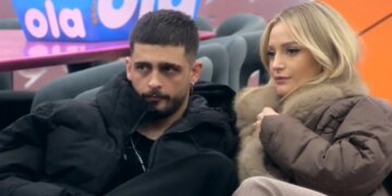 Selin i rrëfen Gimbos: “Kam një histori të panjohur për të tjerët; babai ka gabuar, nuk jam e sigurt nëse mama e ka falur”.