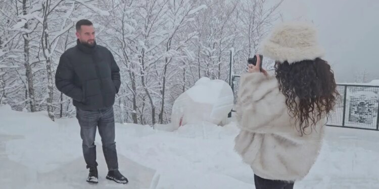 Sfida e turizmit malor: Korça si destinacion i preferuar, por bizneset përballen me mungesë kapacitetesh për akomodim dhe personel.