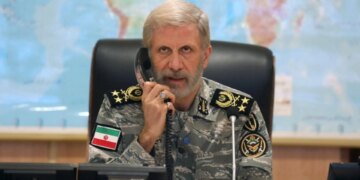 Shefi i Shtabit të Ushtrisë Iraniane dërgon një mesazh të qartë për SHBA-në: Jemi të pëgatitur për çdo skenar, ashtu siç mund të eliminoni armët bërthamore, por…