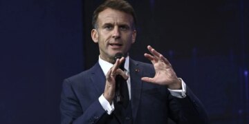 “Shkëputja e Maduros është një zhvillim pozitiv për popullin venezuelian”, thotë Macron: Franca nuk përkrah strategjinë e SHBA-së për ndalimin e tij.