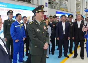 Skandal në ushtrinë kineze, gjenerali i lartë ushtarak shkarkohet pas akuzave për korrupsion dhe spiunazh, aleat i ngushtë i presidentit Xi.