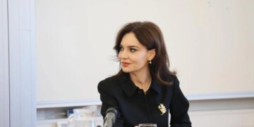 Sulmi rus në afërsi të kufijve të BE-së dhe NATO-s, Spiropali: Kërkesë për masa të qëndrueshme ndërkombëtare dhe intensifikim të presionit ndaj Moskës.