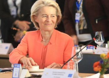 Takimi me delegacionin e Kongresit Amerikan në Davos, Von der Leyen thekson rëndësinë e respektimit të sovranitetit të Groenlandës dhe Danimarkës.