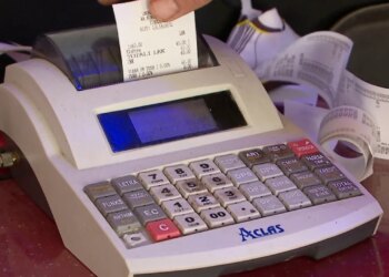 Tatimet në krizë për shkak të fiskalizimit/ Tenderi për mirëmbajtjen ka dëmtuar funksionimin e sistemit, duke vënë në rrezik të dhënat e bizneseve.