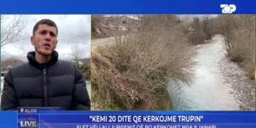 Të braktisur nga shoku në mjetin e rënë në përrua, dyshohet se 30-vjeçari u mor nga rrjedha e ujit. Vëllai i tij për “Shqipëria Live”: Dua ta gjej për të ditur se ku do të prehet.