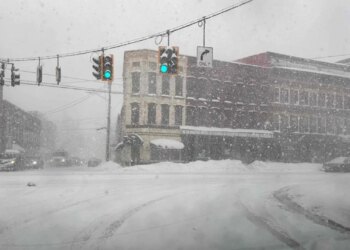 Të ftohtët ekstrem përfshin SHBA-në: 24,000 familje pa energji elektrike, 12 shtete shpallin gjendjen e jashtëzakonshme.
