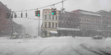 Të ftohtët ekstrem përfshin SHBA-në: 24,000 familje pa energji elektrike, 12 shtete shpallin gjendjen e jashtëzakonshme.