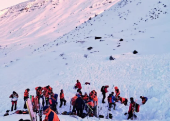 Tragjedi në Alpe: Tetë skiatorë humbin jetën në një ditë për shkak të orteqeve